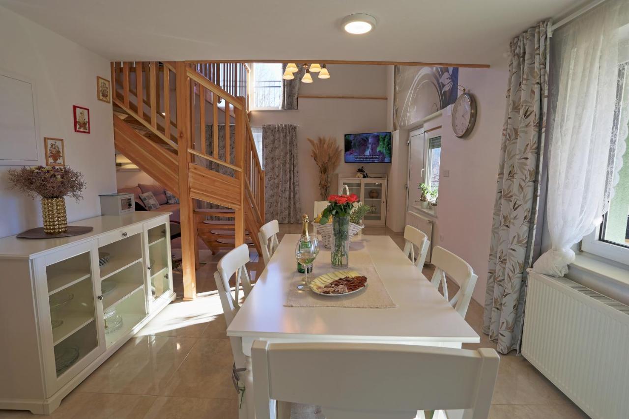 Luxury Apartman Alex With Sauna In The Village Otočac المظهر الخارجي الصورة