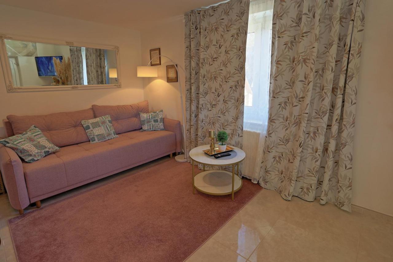 Luxury Apartman Alex With Sauna In The Village Otočac المظهر الخارجي الصورة
