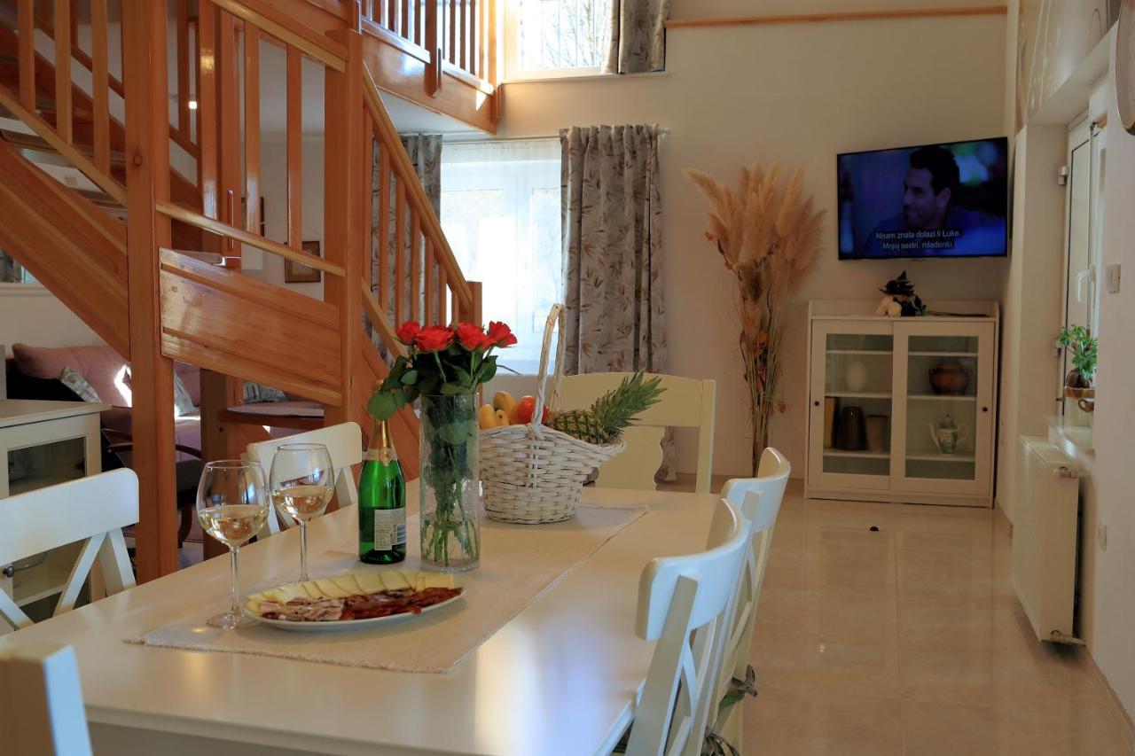 Luxury Apartman Alex With Sauna In The Village Otočac المظهر الخارجي الصورة