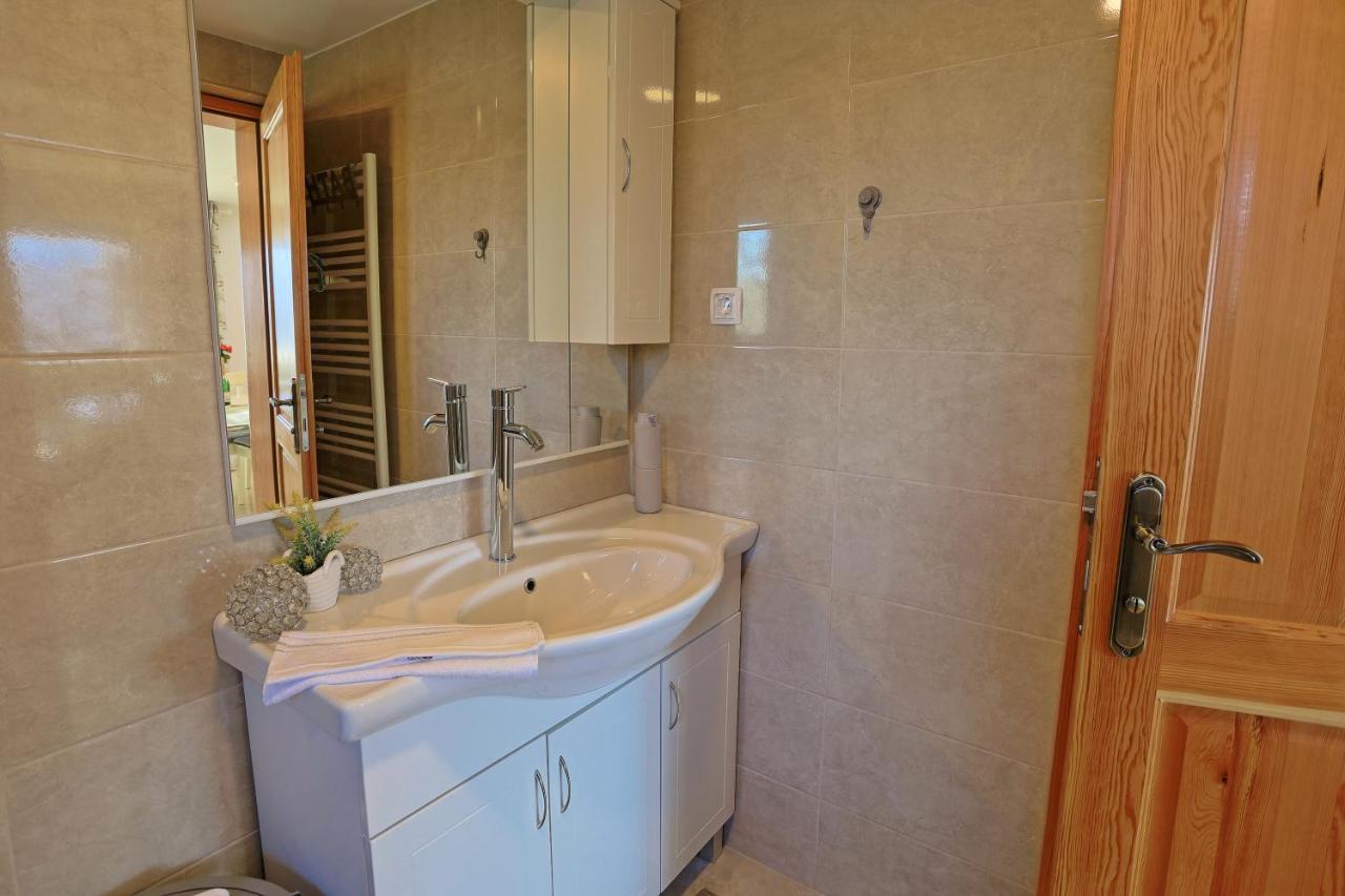 Luxury Apartman Alex With Sauna In The Village Otočac المظهر الخارجي الصورة